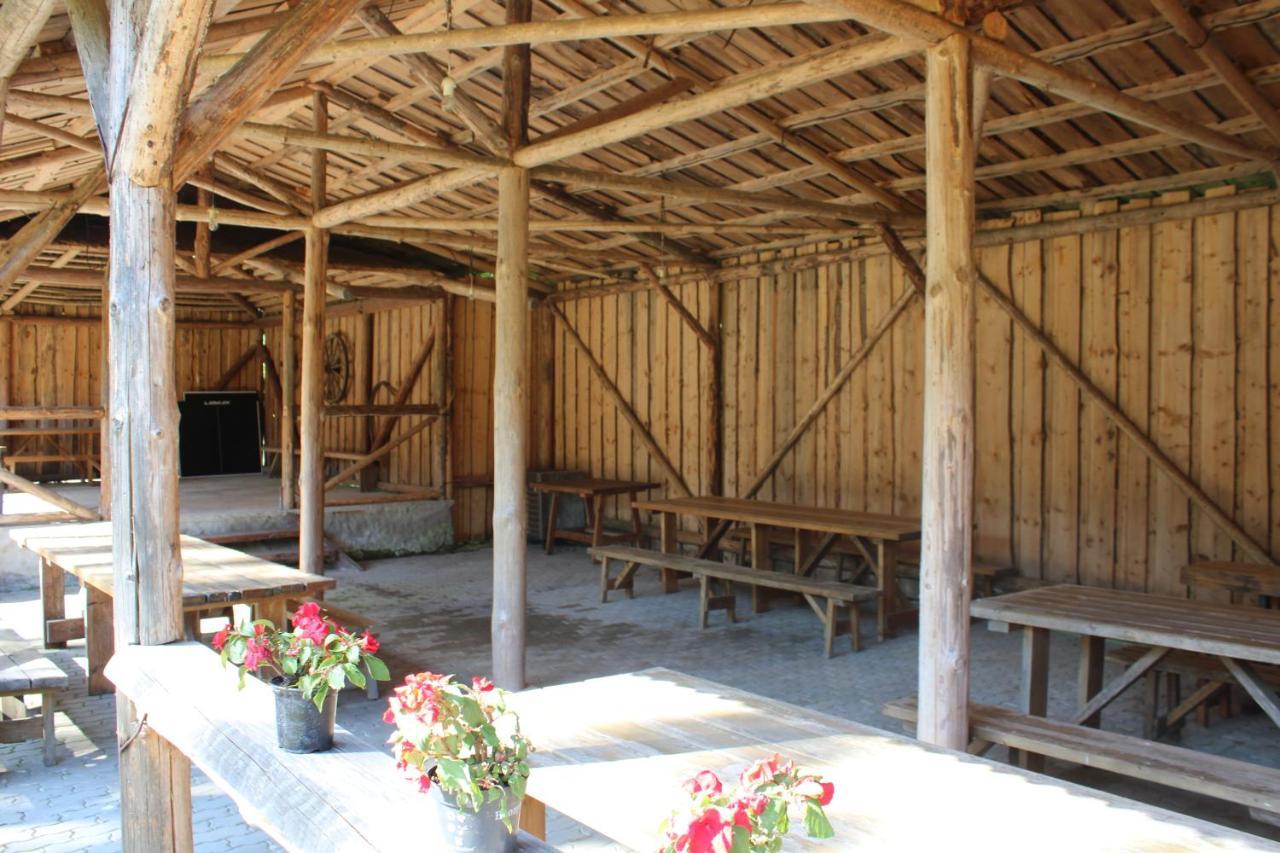Atsikivi Puhketalu Hotel Häädemeeste Екстериор снимка