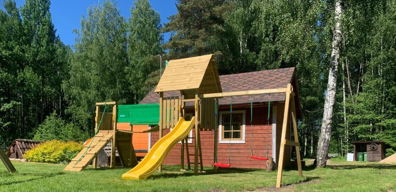 Atsikivi Puhketalu Hotel Häädemeeste Екстериор снимка