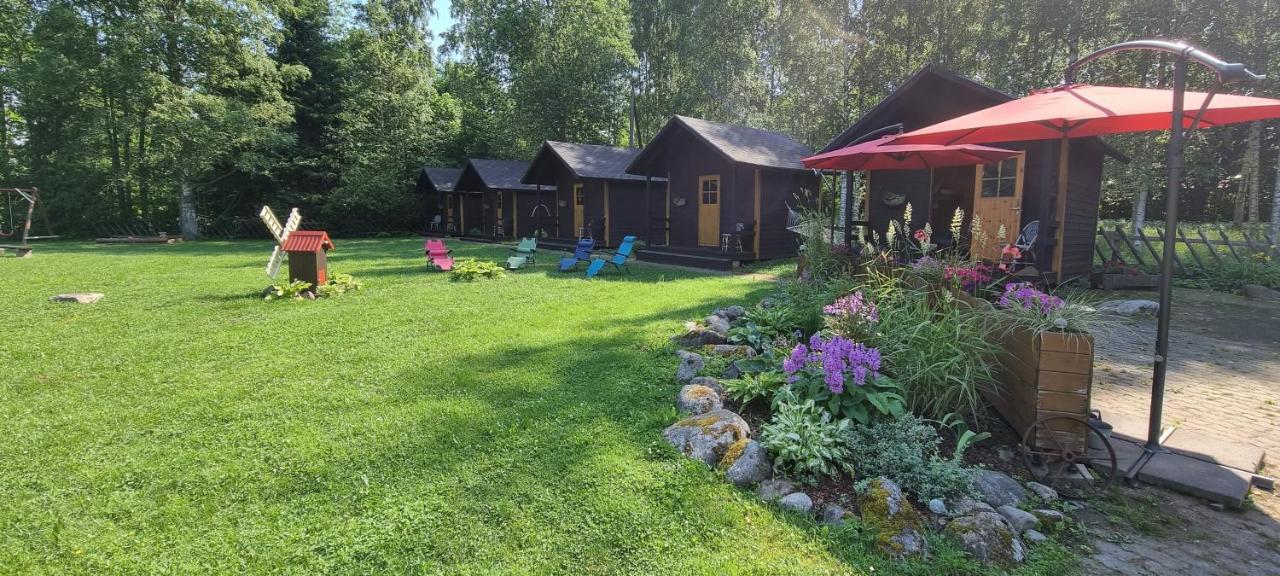 Atsikivi Puhketalu Hotel Häädemeeste Екстериор снимка