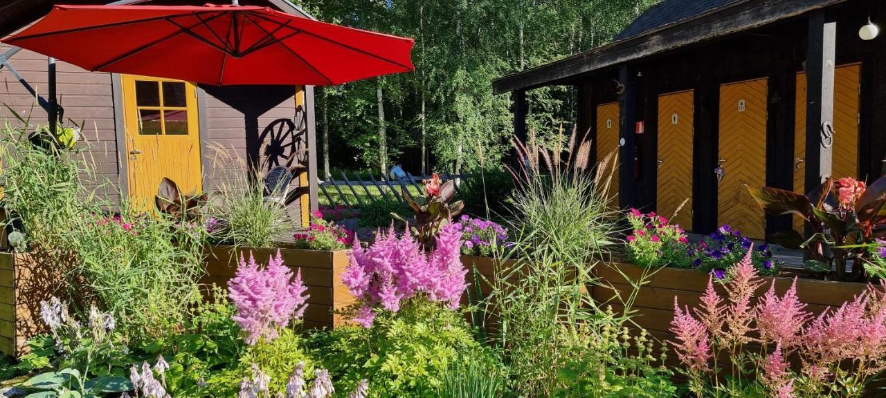 Atsikivi Puhketalu Hotel Häädemeeste Екстериор снимка