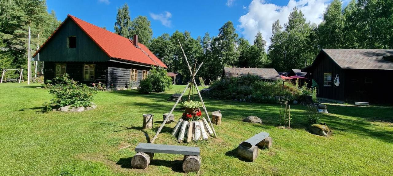 Atsikivi Puhketalu Hotel Häädemeeste Екстериор снимка