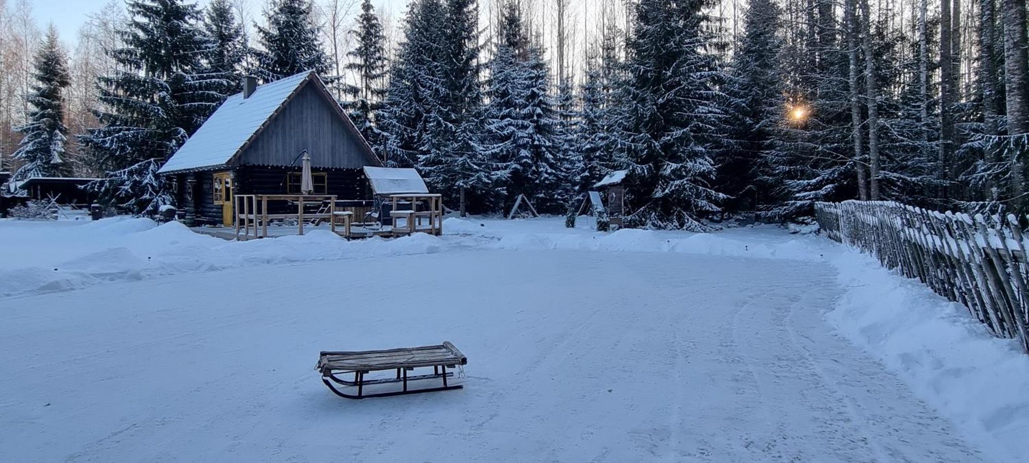 Atsikivi Puhketalu Hotel Häädemeeste Екстериор снимка